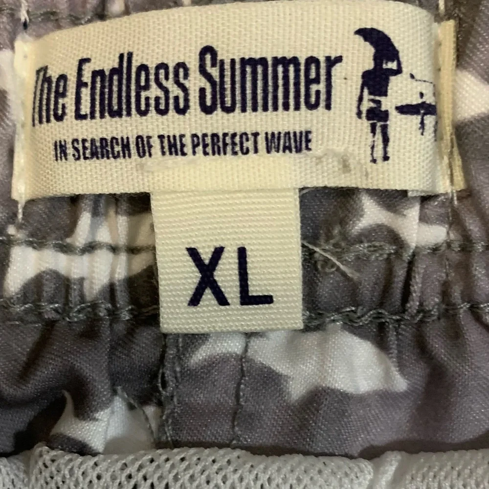 THE ENDLESS SUMMER (XL) Swim Short Gray White Fish All-Over Print Lined Like New